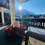Vu Mont Blanc Parking Terrasse Апартаменты *