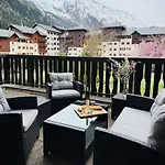 Vu Mont Blanc Parking Terrasse * Шамони
